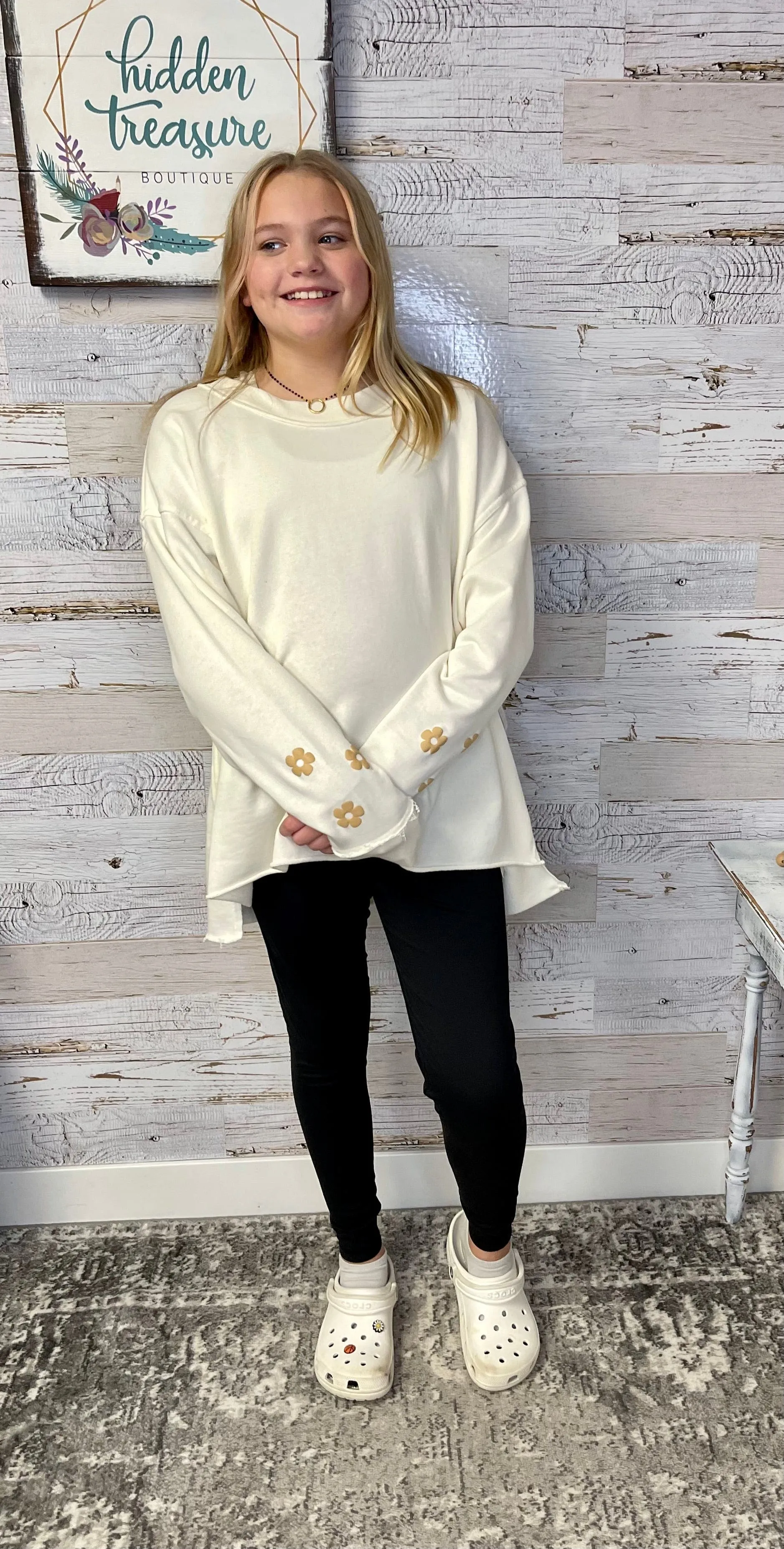 Club Social Oversized Pullover