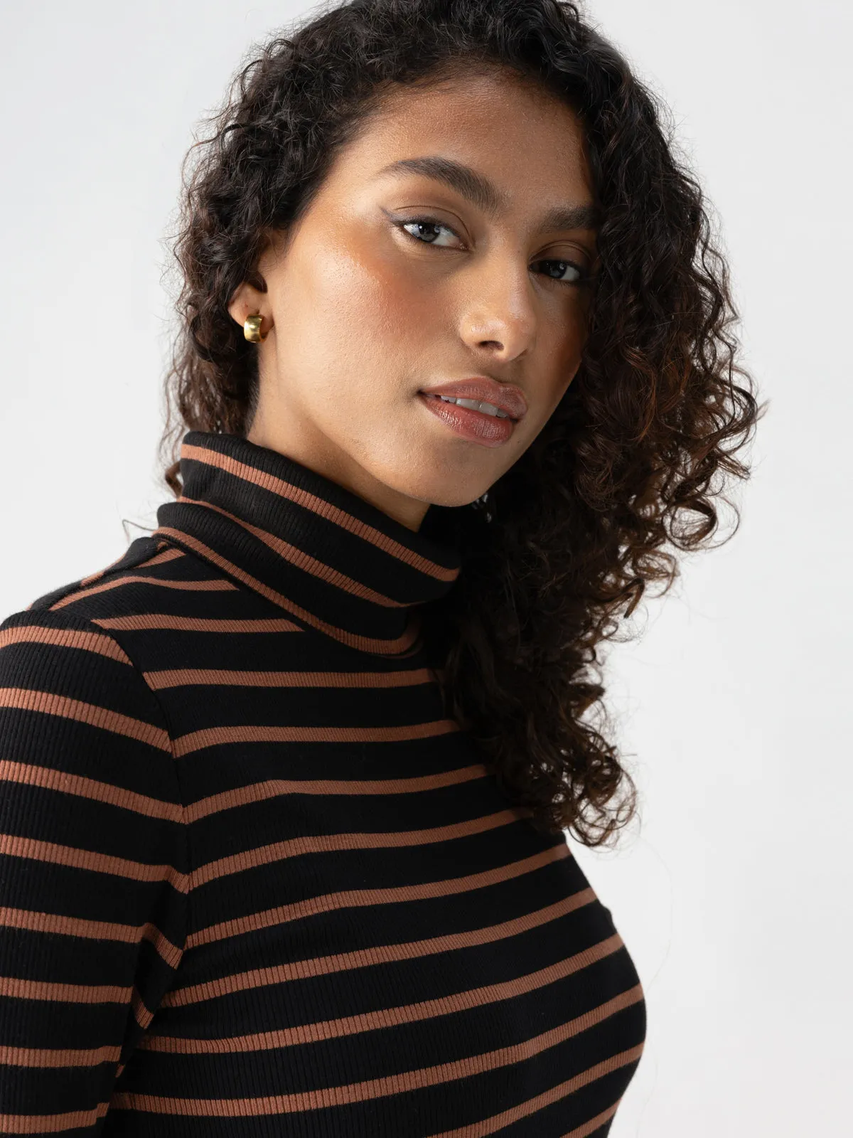 Essential Turtleneck Top Raw Hide Black Stripe