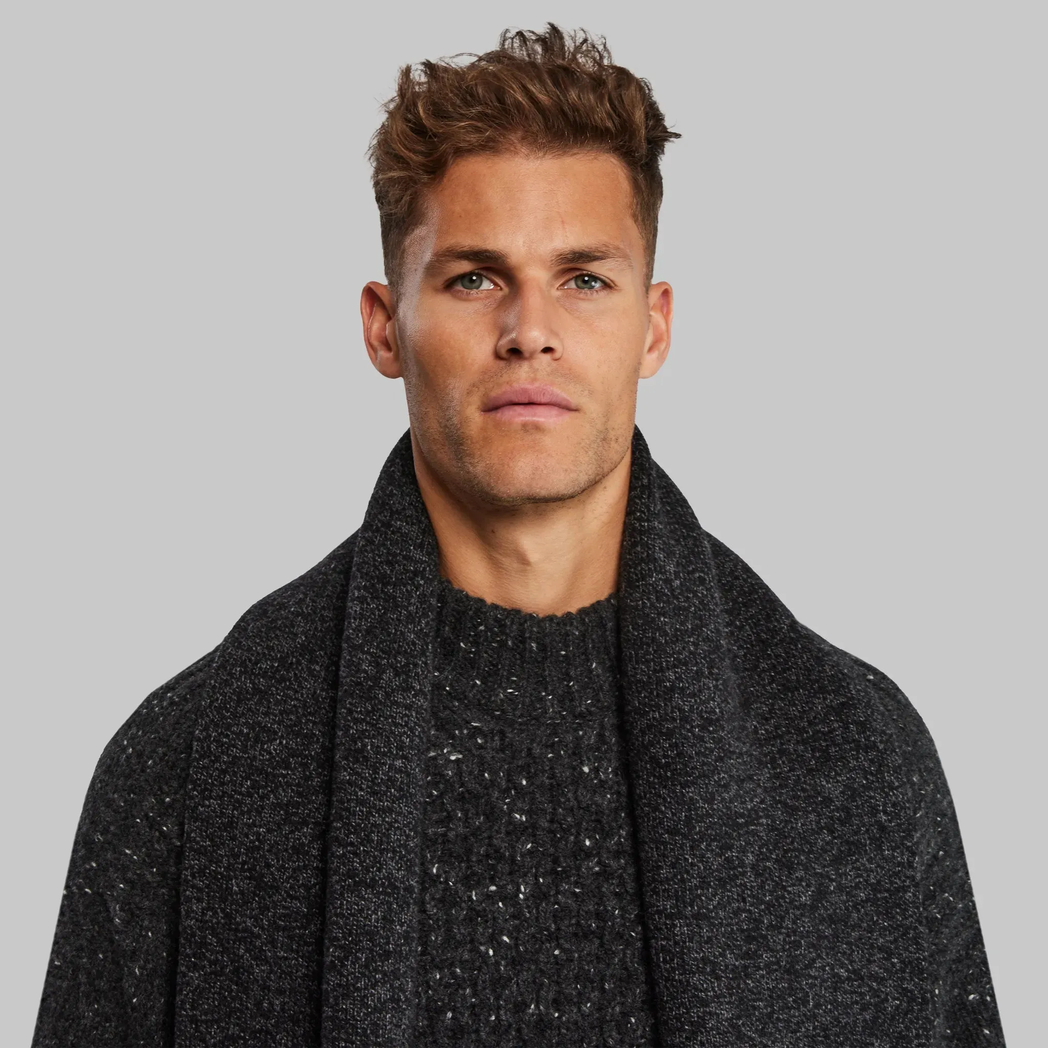 Nomad Scarf. Black edition