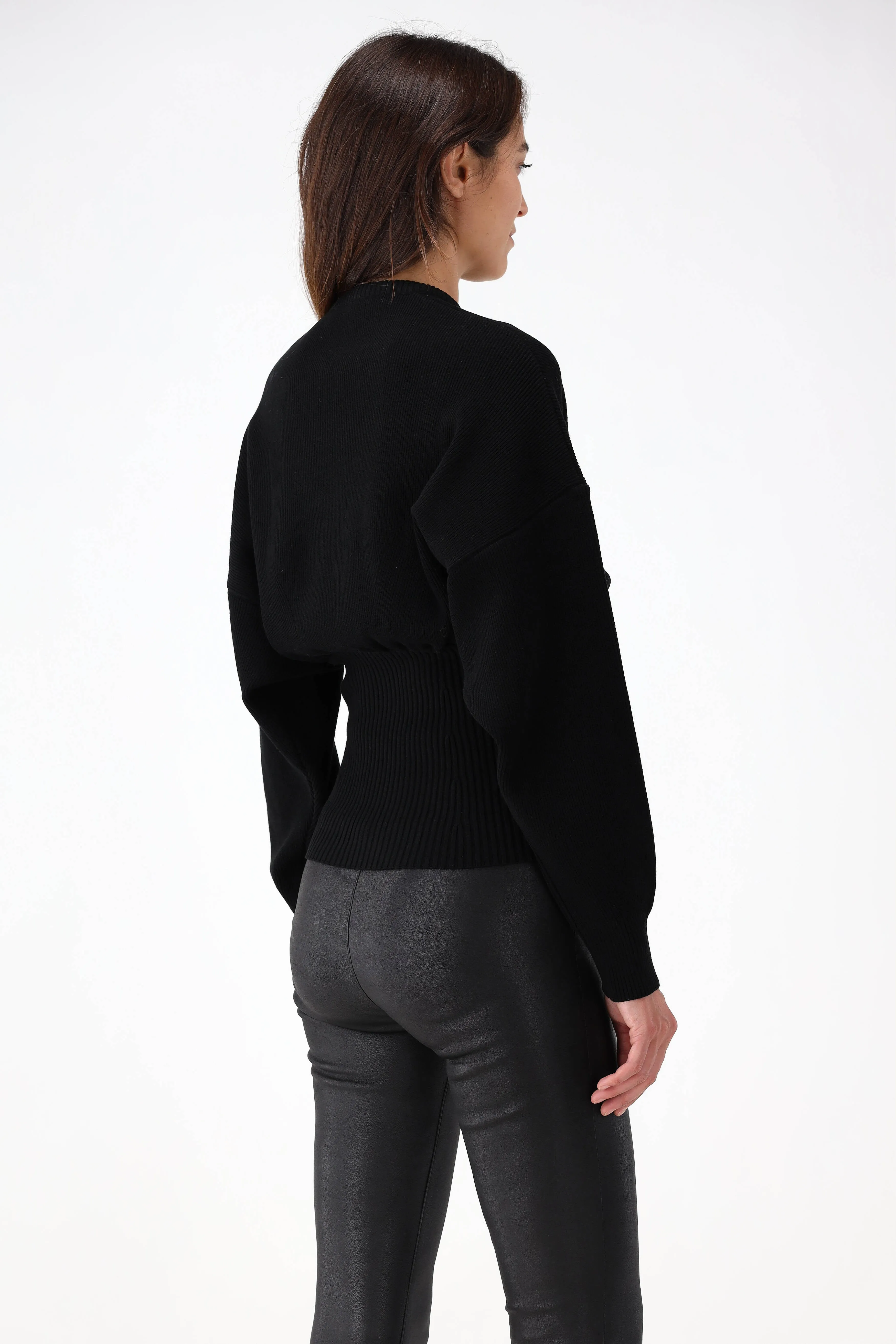 Taillierter Pullover in Schwarz