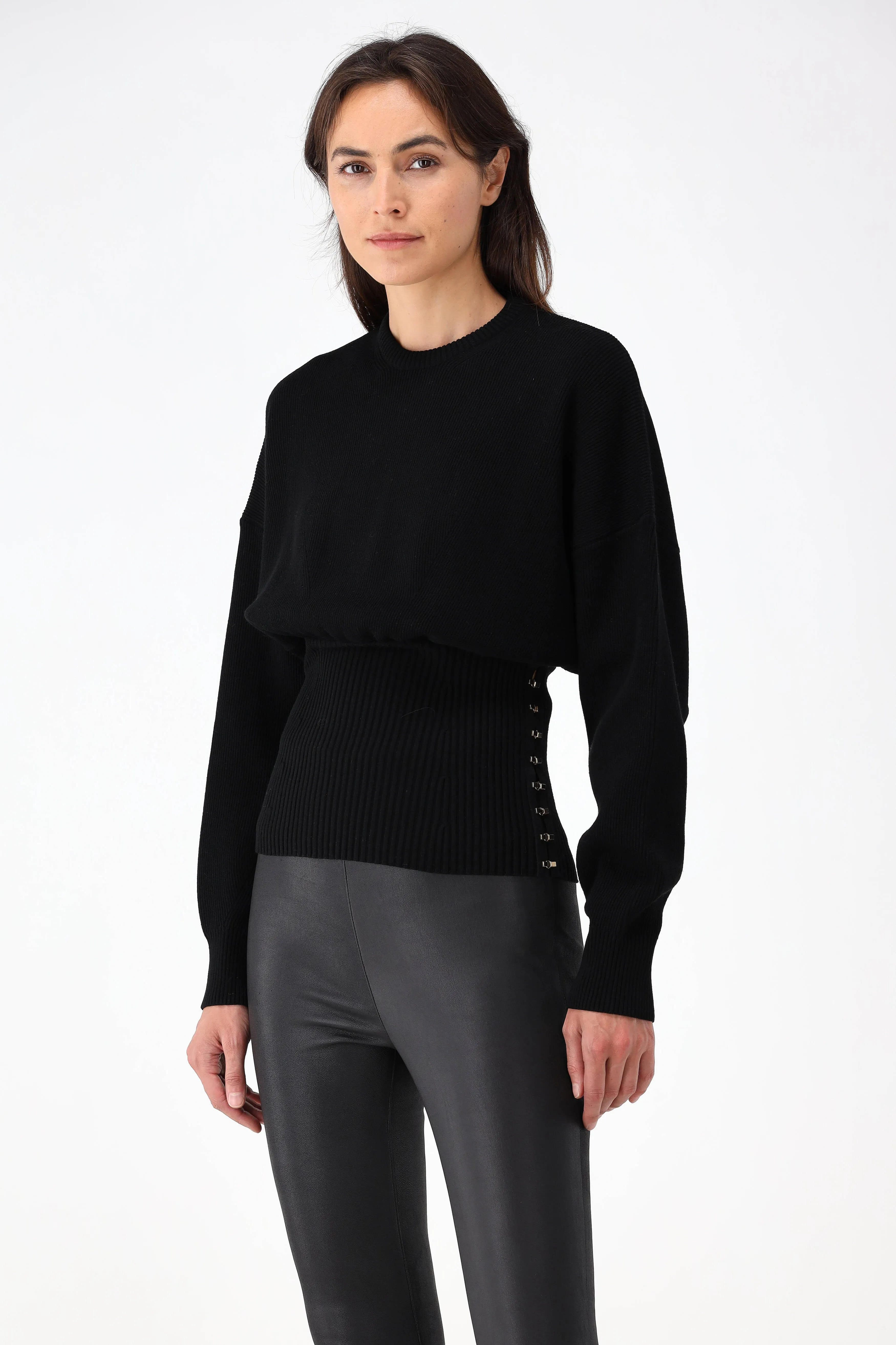 Taillierter Pullover in Schwarz