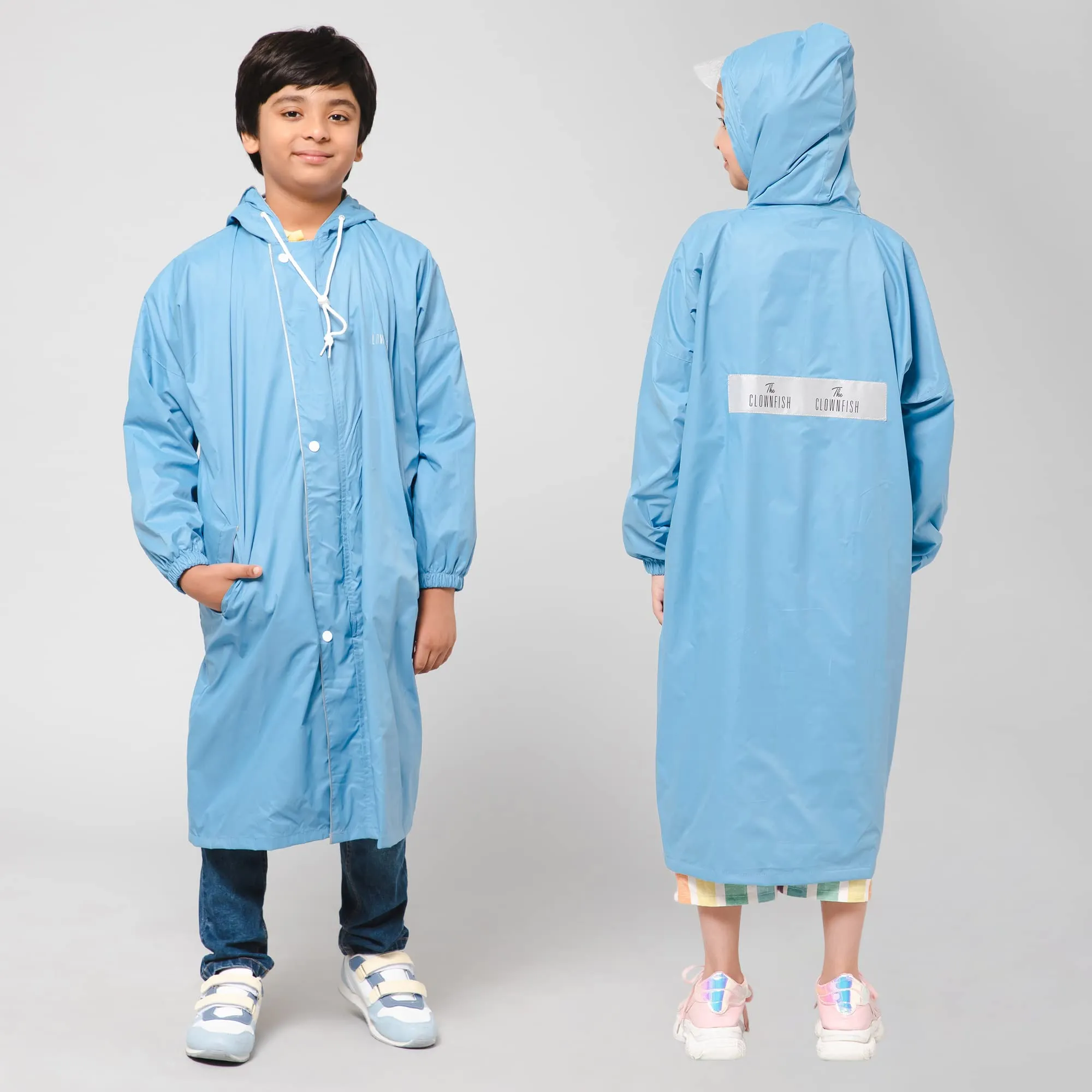 THE CLOWNFISH Cloud Chaser Series Kids Raincoat Waterproof Polyester Double Coating Reversible Longcoat with Hood and Reflector Logo at Back. Printed Plastic Pouch. Kid Age-11-12 years (Skyblue)