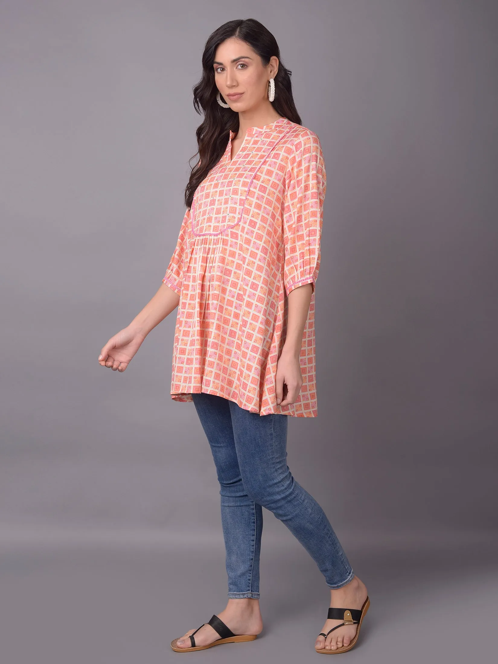 Winter Wear - Women Peach Geometric Printed Tunic